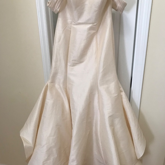 MacDuggal wedding/evening gown - Picture 5 of 9